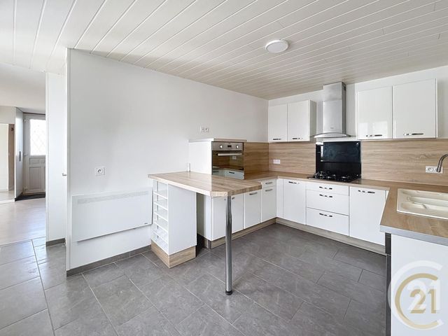 maison à louer - 4 pièces - 95.11 m2 - LACROIX ST OUEN - 60 - PICARDIE - Century 21 Infinity