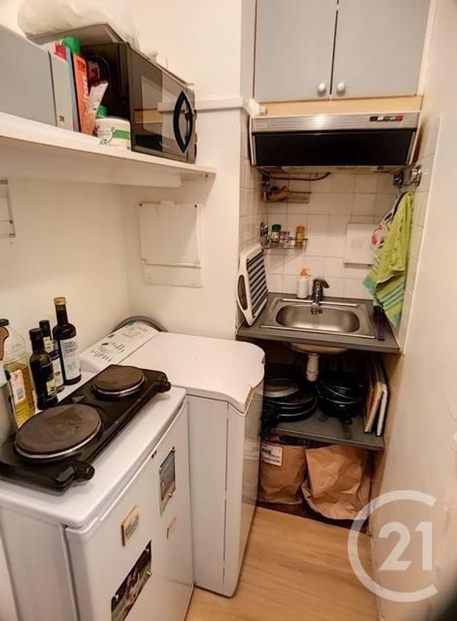 Appartement F1 à louer - 1 pièce - 20.96 m2 - COMPIEGNE - 60 - PICARDIE - Century 21 Infinity Appartement F1 à louer - 1 pièce - 20.96 m2 - COMPIEGNE - 60 - PICARDIE - Century 21 Infinity