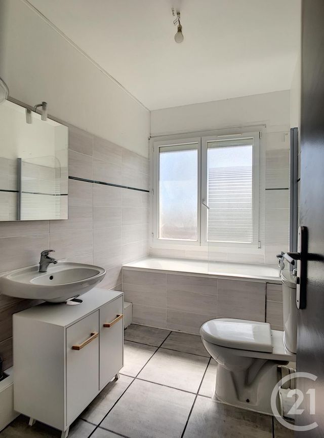 Appartement F2 à louer - 2 pièces - 36.93 m2 - VERBERIE - 60 - PICARDIE - Century 21 Infinity Appartement F2 à louer - 2 pièces - 36.93 m2 - VERBERIE - 60 - PICARDIE - Century 21 Infinity