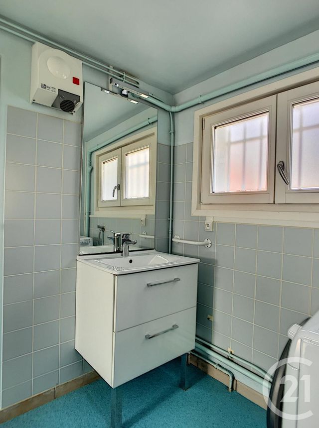 Appartement F2 à louer - 3 pièces - 58.37 m2 - ST SAUVEUR - 60 - PICARDIE - Century 21 Infinity Appartement F2 à louer - 3 pièces - 58.37 m2 - ST SAUVEUR - 60 - PICARDIE - Century 21 Infinity