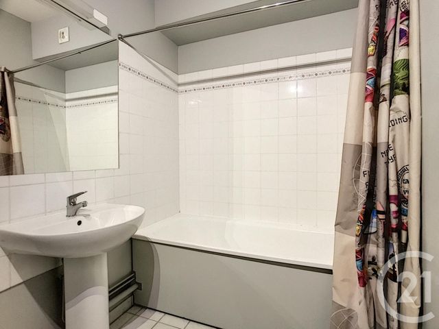 Afficher la photo en grand Appartement F3 à vendre - 3 pièces - 70.02 m2 - COMPIEGNE - 60 - PICARDIE - Century 21 Infinity