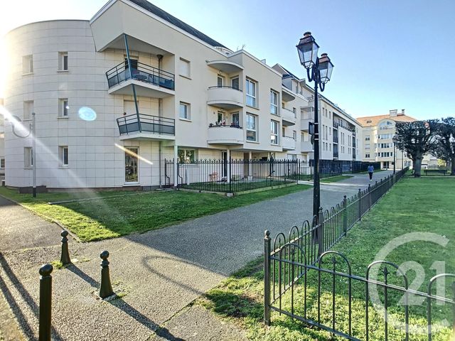 Afficher la photo en grand Appartement F3 à vendre - 3 pièces - 70.02 m2 - COMPIEGNE - 60 - PICARDIE - Century 21 Infinity
