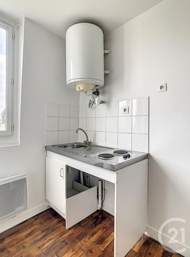 Afficher la photo en grand Appartement F1 à louer - 1 pièce - 12.0 m2 - COMPIEGNE - 60 - PICARDIE - Century 21 Infinity