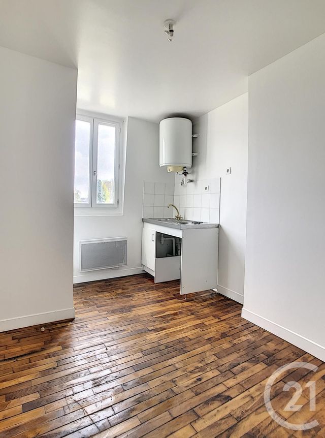 Afficher la photo en grand Appartement F1 à louer - 1 pièce - 12.0 m2 - COMPIEGNE - 60 - PICARDIE - Century 21 Infinity