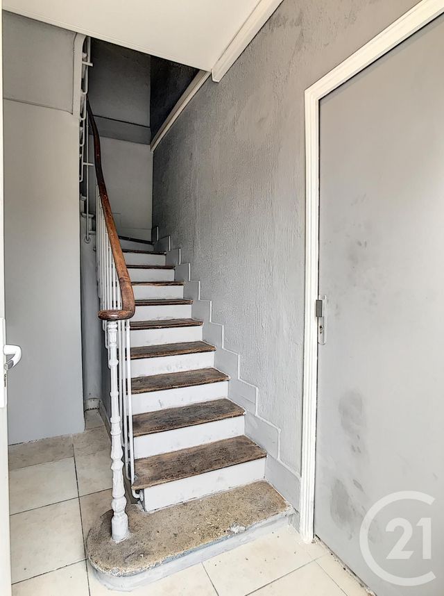 Afficher la photo en grand Appartement F1 à louer - 1 pièce - 12.0 m2 - COMPIEGNE - 60 - PICARDIE - Century 21 Infinity