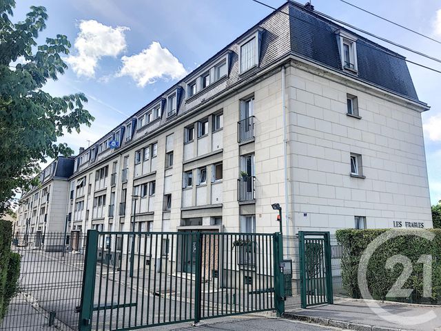 Afficher la photo en grand Appartement F4 à louer - 4 pièces - 78.21 m2 - COMPIEGNE - 60 - PICARDIE - Century 21 Infinity