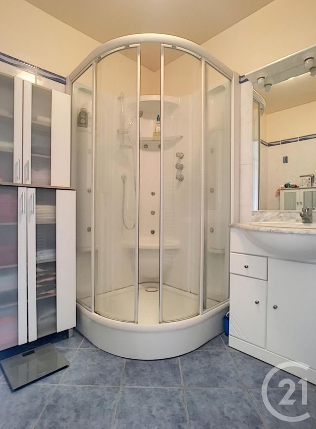 Afficher la photo en grand Appartement F3 à louer - 3 pièces - 58.52 m2 - COMPIEGNE - 60 - PICARDIE - Century 21 Infinity