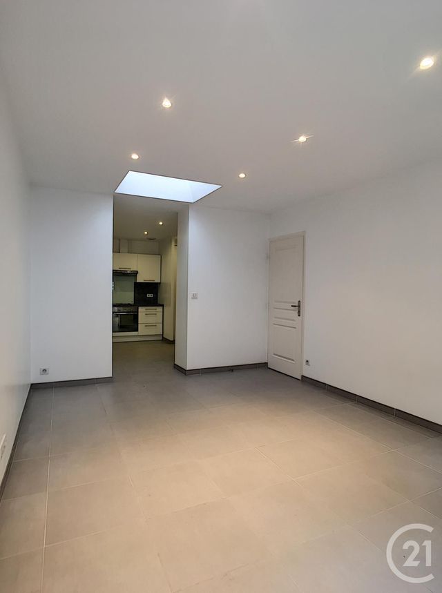 Afficher la photo en grand Appartement F2 à louer - 2 pièces - 46.67 m2 - COMPIEGNE - 60 - PICARDIE - Century 21 Infinity