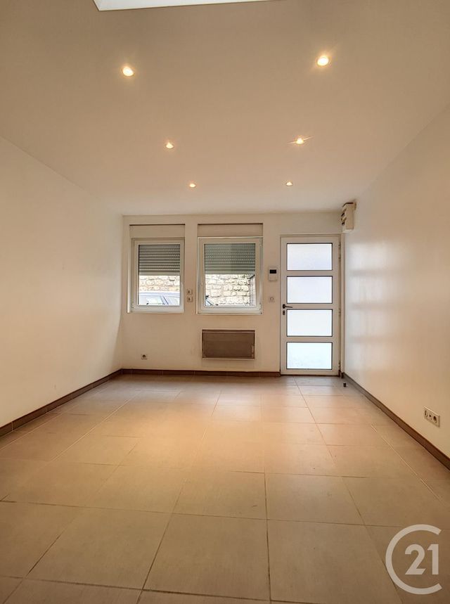 Afficher la photo en grand Appartement F2 à louer - 2 pièces - 46.67 m2 - COMPIEGNE - 60 - PICARDIE - Century 21 Infinity