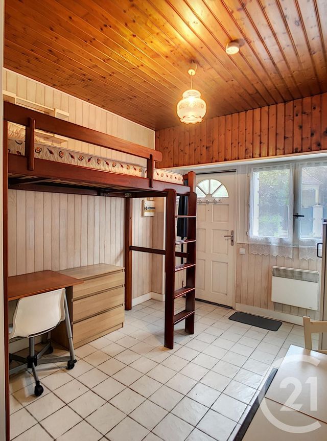 Afficher la photo en grand Appartement F1 à louer - 1 pièce - 16.0 m2 - COMPIEGNE - 60 - PICARDIE - Century 21 Infinity