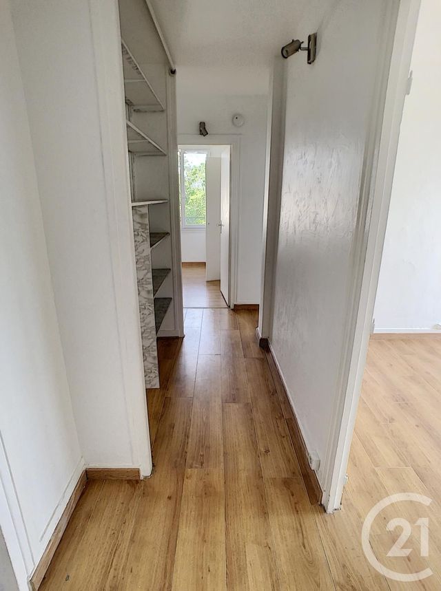 Afficher la photo en grand appartement à louer - 3 pièces - 55.0 m2 - COMPIEGNE - 60 - PICARDIE - Century 21 Infinity