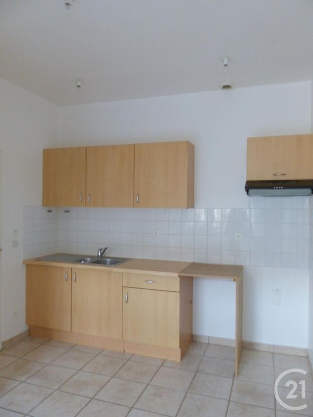 Afficher la photo en grand Appartement F4 à louer - 4 pièces - 71.0 m2 - BETHISY ST PIERRE - 60 - PICARDIE - Century 21 Infinity