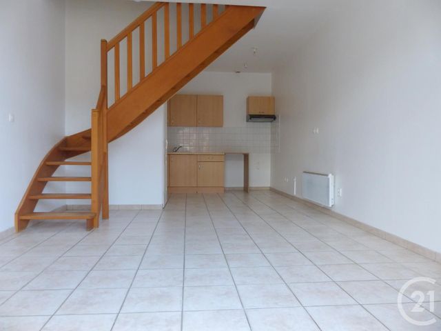 Afficher la photo en grand Appartement F4 à louer - 4 pièces - 71.0 m2 - BETHISY ST PIERRE - 60 - PICARDIE - Century 21 Infinity