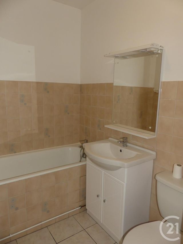 Afficher la photo en grand Appartement F1 à louer - 1 pièce - 28.71 m2 - MARGNY LES COMPIEGNE - 60 - PICARDIE - Century 21 Infinity